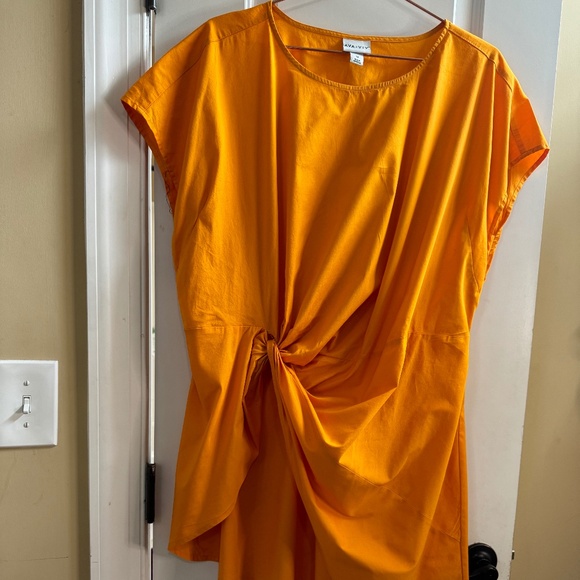 AVI VIV Tops - Hi  Low Top - Orange